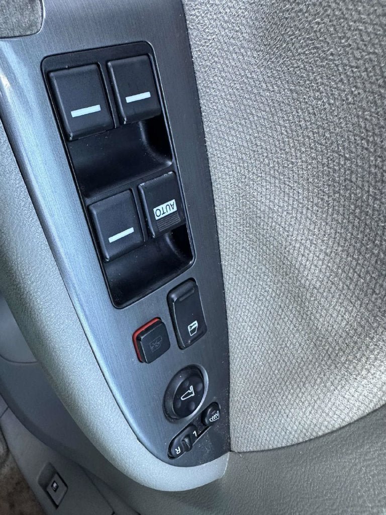 Used 2005 Honda Odyssey EX image 29