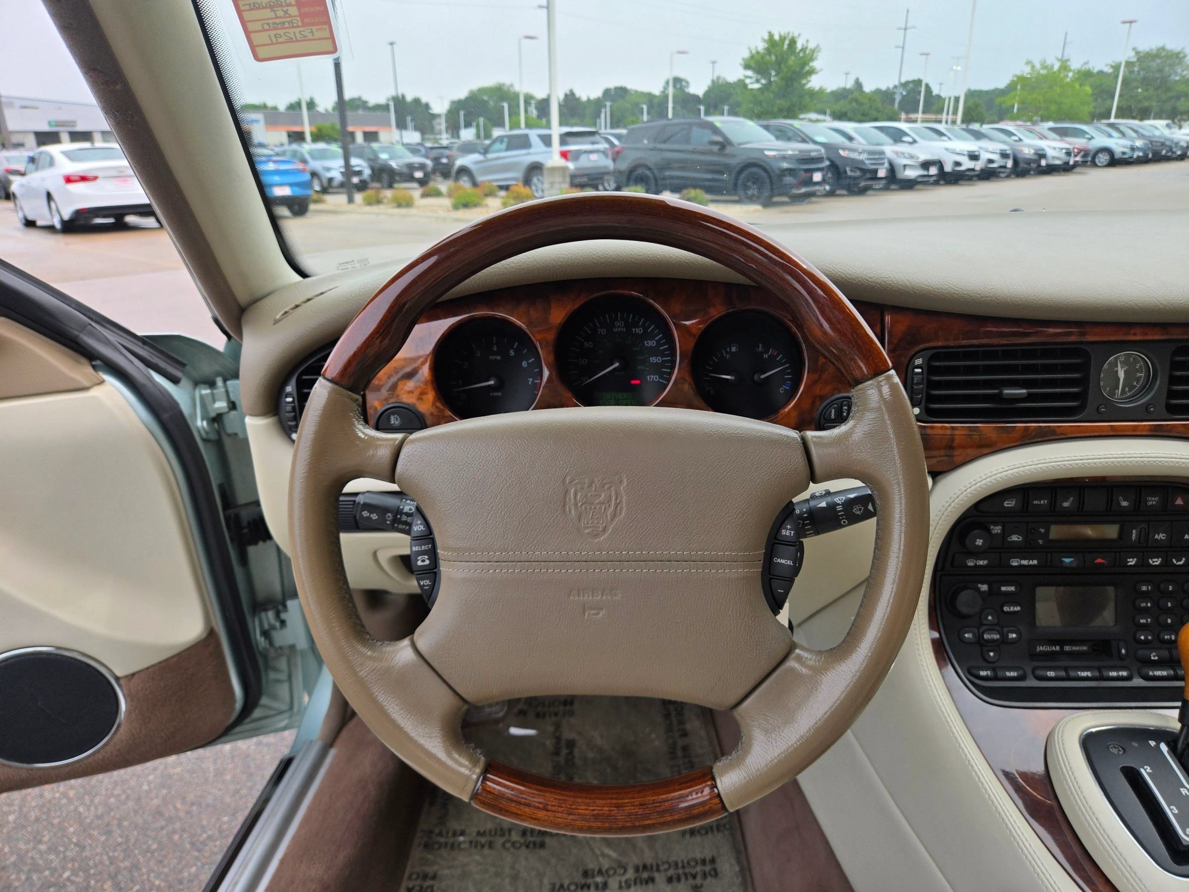 Used 2001 Jaguar XJ8 RWD image 15