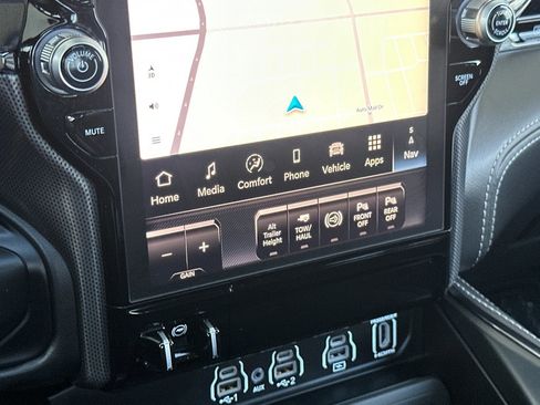 New 2025 RAM 3500 Limited image 20