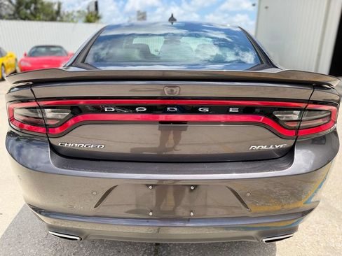 Used 2017 Dodge Charger SXT w/ Rallye Group RWD image 4