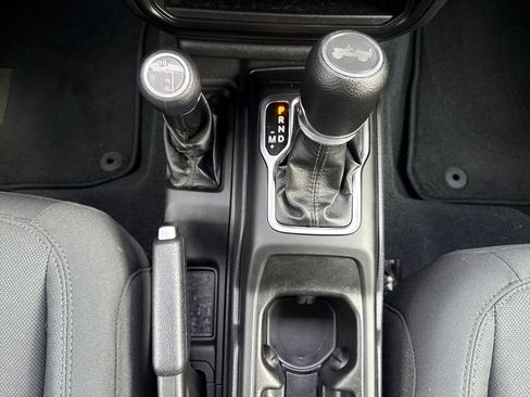 Used 2022 Jeep Wrangler Unlimited Sport image 24