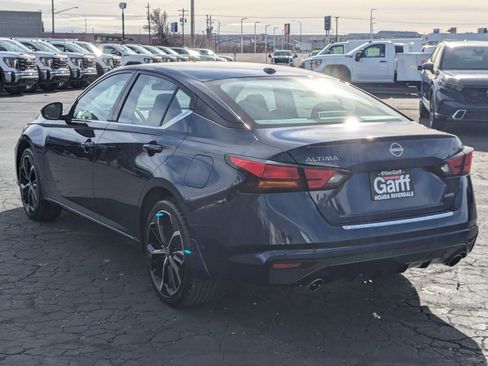 Used 2023 Nissan Altima 2.5 SR image 8