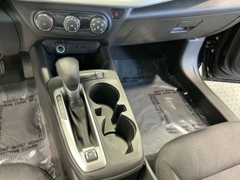 Used 2025 Chevrolet Trax LS FWD image 6