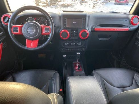 Used 2015 Jeep Wrangler Unlimited Rubicon image 5