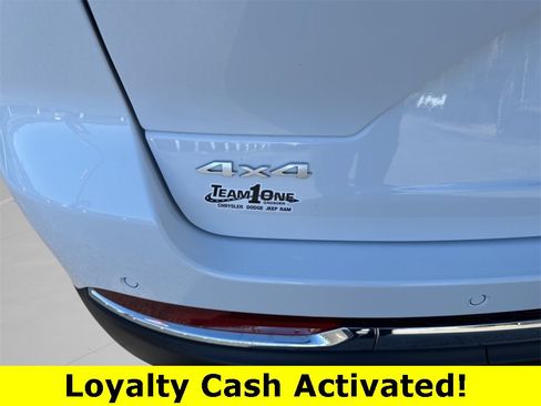 New 2025 Jeep Grand Cherokee Laredo w/ Luxury Tech Group I image 26