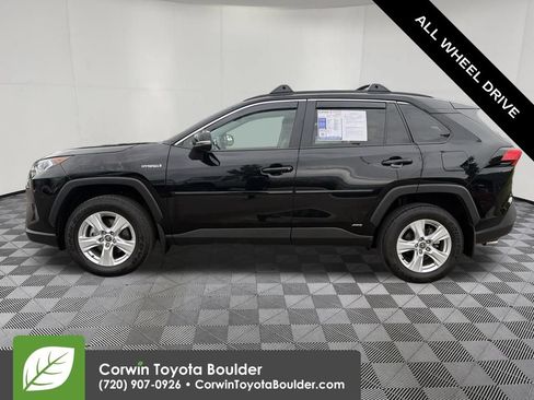 Used 2021 Toyota RAV4 XLE w/ XLE Grade Weather Package AWD/4WD image 4
