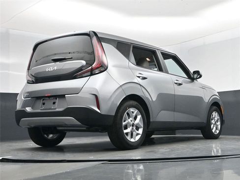 New 2025 Kia Soul LX w/ LX Technology Package image 28