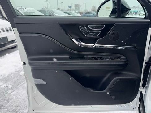 Certified 2024 Lincoln Corsair AWD w/ Equipment Group 101A image 14