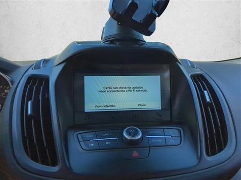 Used 2019 Ford Escape SEL image 17