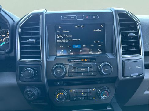 Used 2018 Ford F150 XLT w/ Equipment Group 302A Luxury AWD/4WD image 17