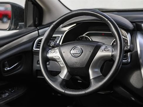 Used 2018 Nissan Murano SV image 13