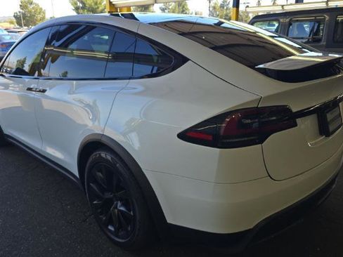 Used 2023 Tesla Model X image 8