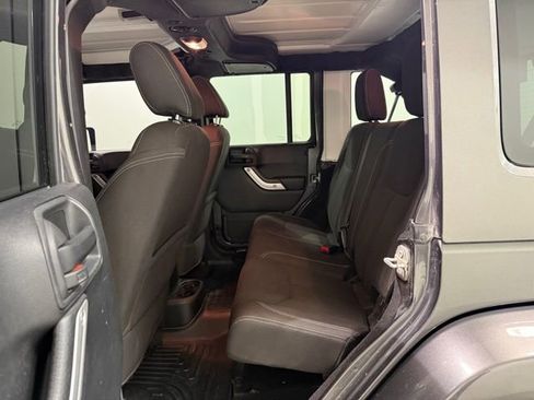 Used 2017 Jeep Wrangler Unlimited Sahara w/ Dual Top Group image 19