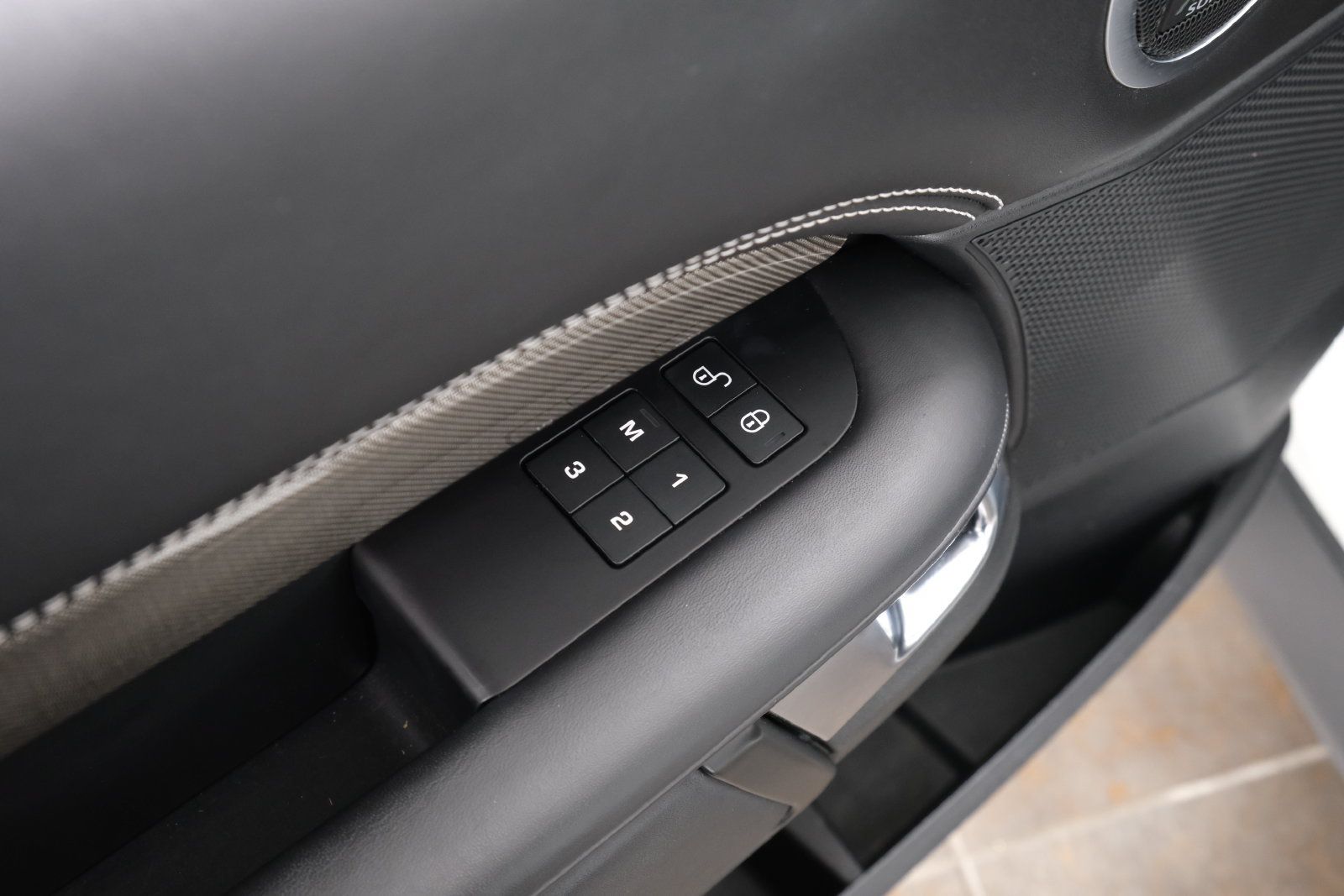 Used 2019 Land Rover Discovery HSE Luxury AWD/4WD image 27