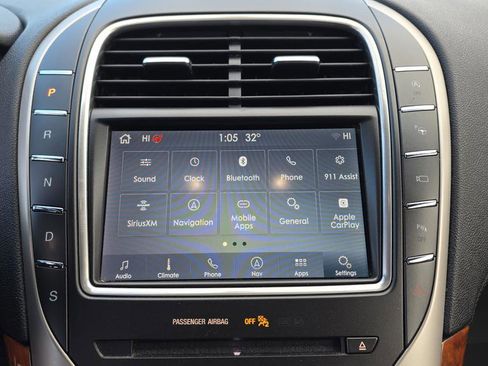 Used 2020 Lincoln Nautilus Reserve w/ Equipment Group 201A image 28