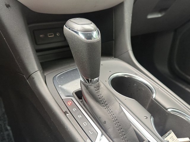Used 2021 Chevrolet Equinox LS FWD image 20