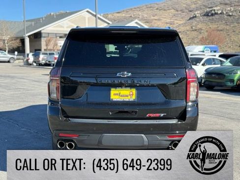 Used 2023 Chevrolet Suburban RST w/ Sport Performance Package AWD/4WD image 4