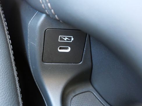 Certified 2025 Honda HR-V EX-L image 33