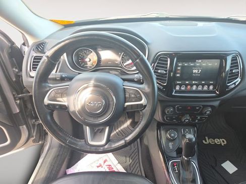 Used 2018 Jeep Compass Limited image 10
