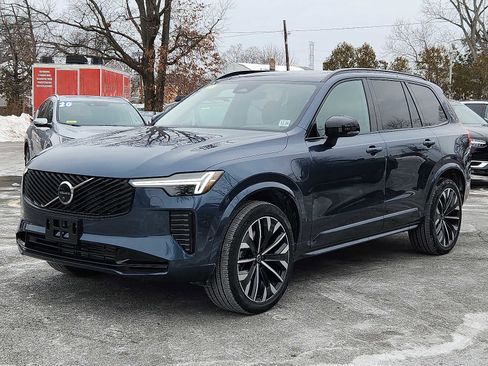 Used 2026 Volvo XC90 T8 Ultra w/ Protection Package Premier image 3