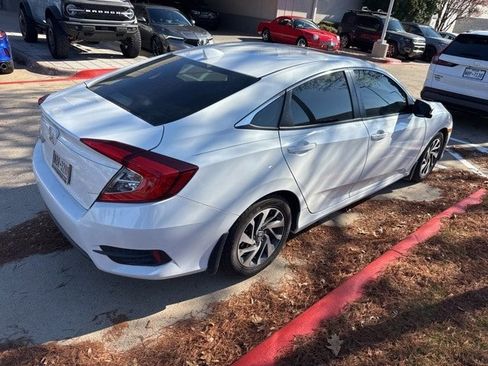 Used 2017 Honda Civic EX image 4