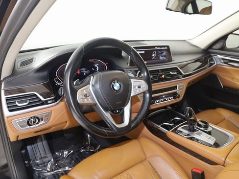 Used 2022 BMW 750i xDrive w/ Luxury Rear Seating Package image 36