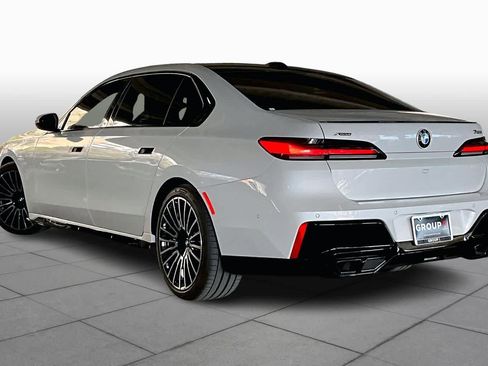 Certified 2025 BMW 760i xDrive w/ Executive Package image 12