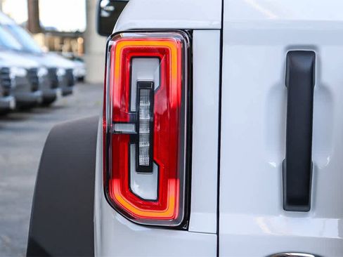 New 2025 Ford Bronco Badlands w/ Sasquatch Package image 9