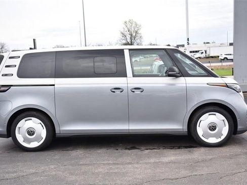 New 2025 Volkswagen ID. Buzz 1st Edition image 5