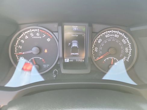 Used 2023 Toyota Tacoma SR image 25