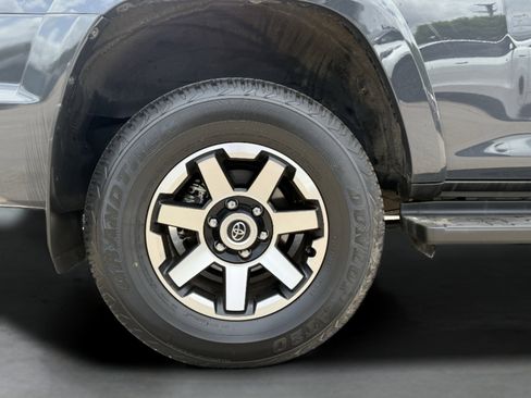Used 2024 Toyota 4Runner TRD Off-Road image 10
