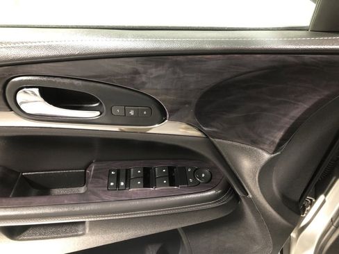 Used 2017 Buick Enclave Leather image 21