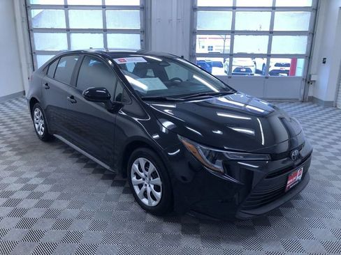 Certified 2025 Toyota Corolla LE image 34