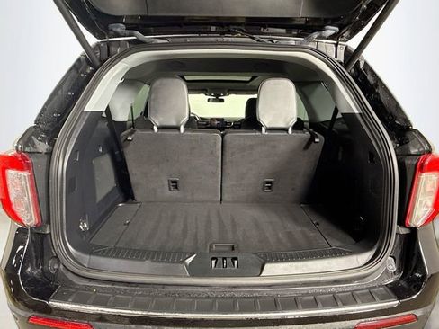 Certified 2022 Ford Explorer Limited w/ Equipment Group 301A image 28