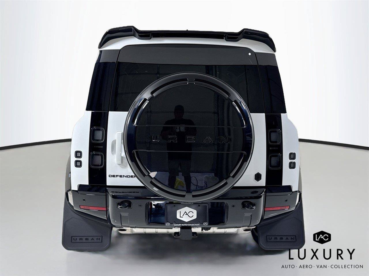 Used 2026 Land Rover Defender 110 X-Dynamic SE AWD/4WD image 6