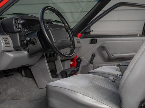 Used 1993 Ford Mustang Cobra RWD image 30