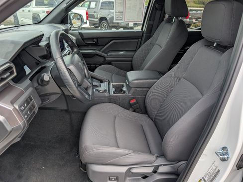 Used 2025 Toyota Tacoma SR5 AWD/4WD image 2