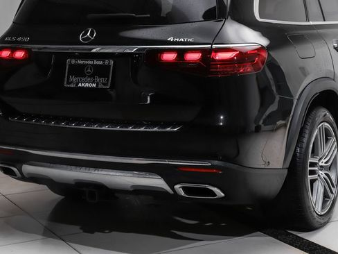 Certified 2025 Mercedes-Benz GLS 450 4MATIC image 4