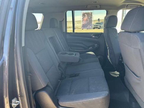 Used 2018 Chevrolet Suburban LS image 10