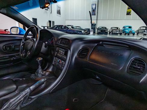 Used 1999 Chevrolet Corvette Coupe RWD image 26
