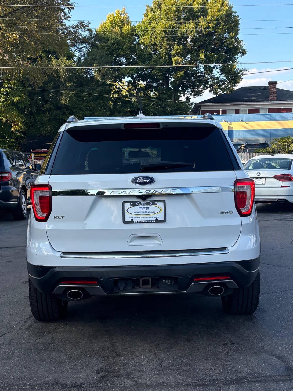 Used 2018 Ford Explorer XLT w/ Equipment Group 202A AWD/4WD image 7