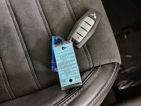 Used 2024 Mitsubishi Outlander SE FWD image 37