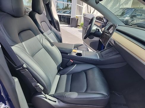 Used 2022 Tesla Model Y Performance image 18