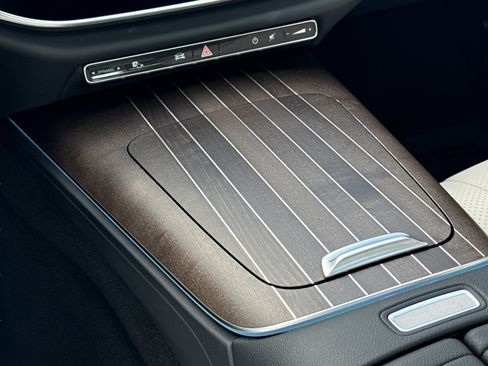 Certified 2025 Mercedes-Benz E 350 Sedan image 33