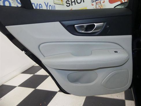 Used 2024 Volvo S60 B5 Plus AWD/4WD image 28