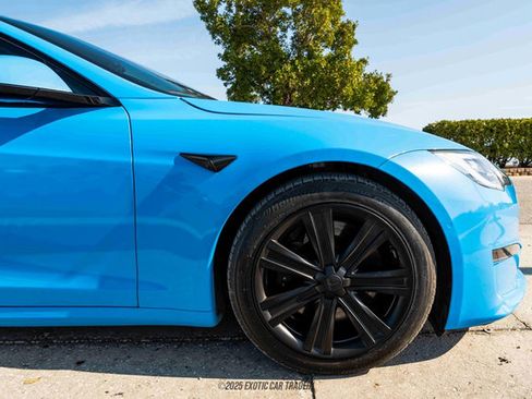 Used 2022 Tesla Model S Plaid image 11