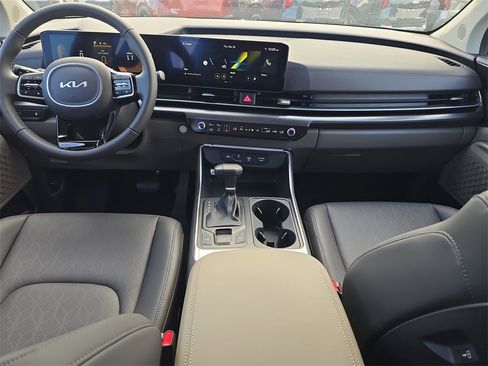 New 2026 Kia Carnival image 12