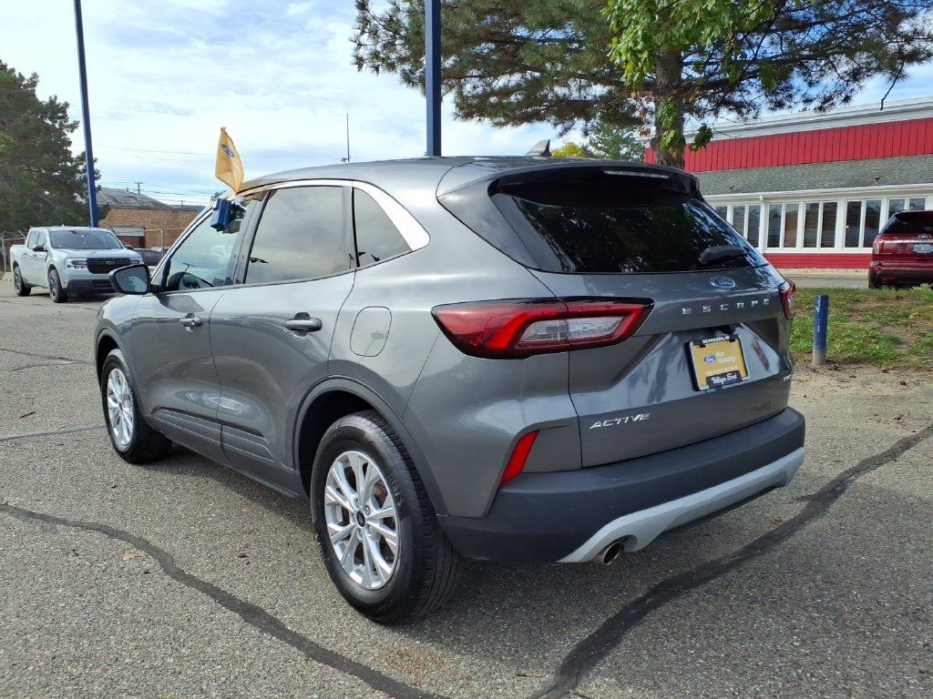 Certified 2023 Ford Escape Active AWD/4WD image 8