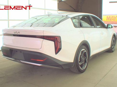 Used 2025 Kia K4 EX image 9