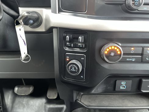 Certified 2021 Ford F150 XLT w/ FX4 Off-Road Package image 20